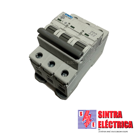 Disjuntor - 3 x 32 A - 4,5 KA - C - 55132-3CP / Efapel